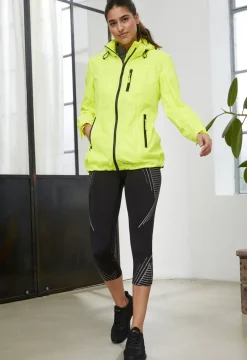 Chaqueta funcional reflectante e impermeable