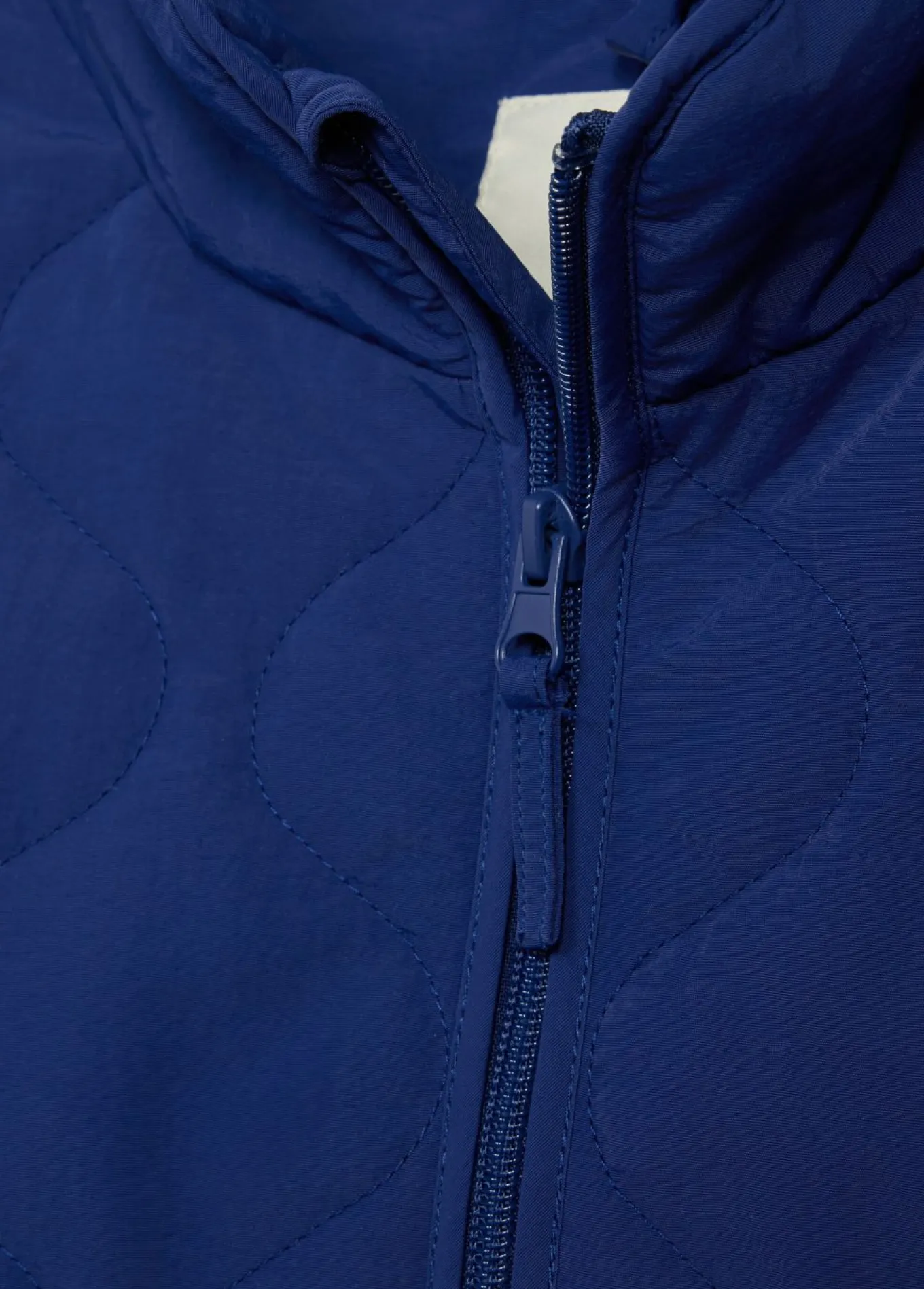 Chaqueta guateada con relleno ligero