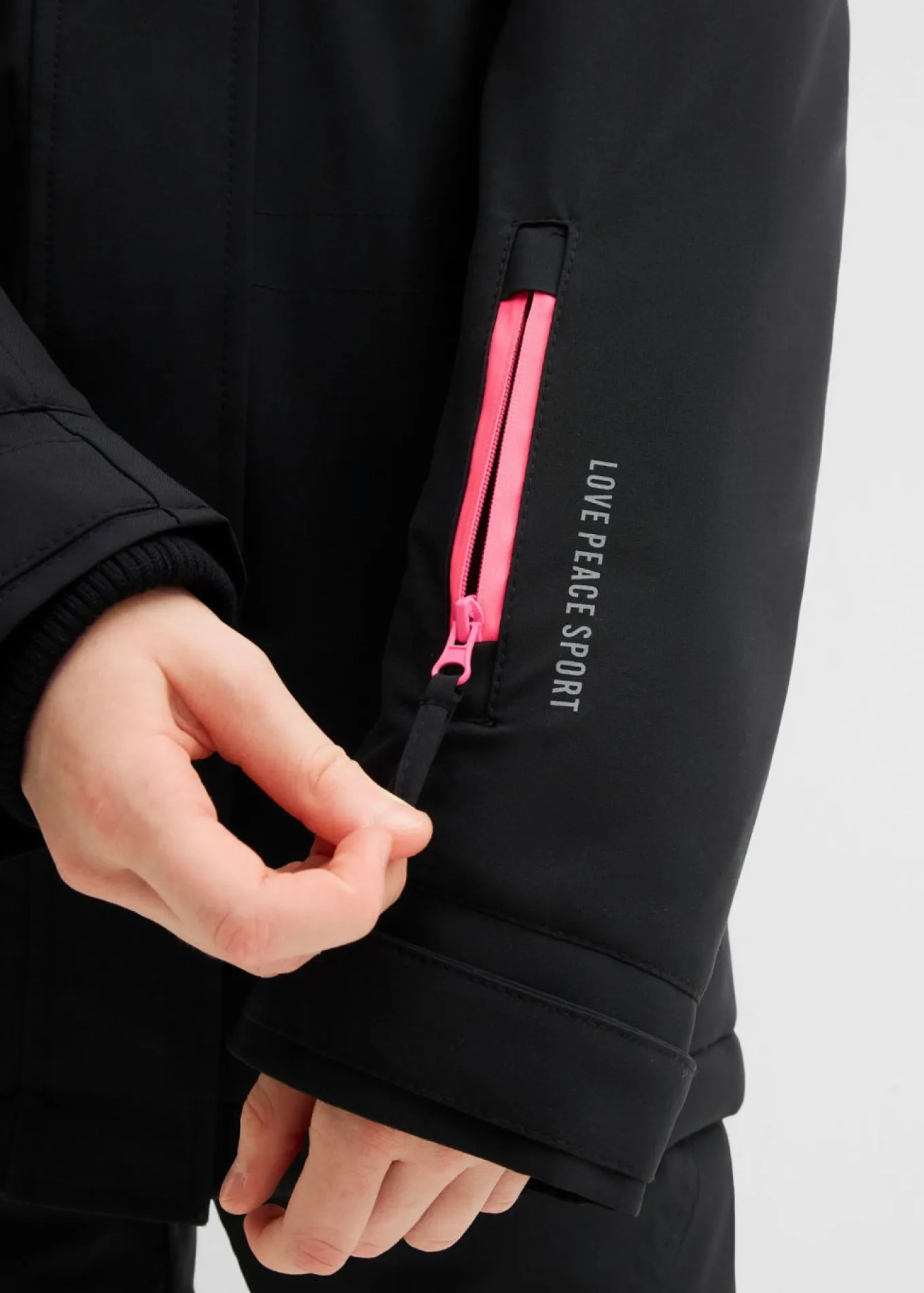 Chaqueta impermeable de esquí con detalles deportivos
