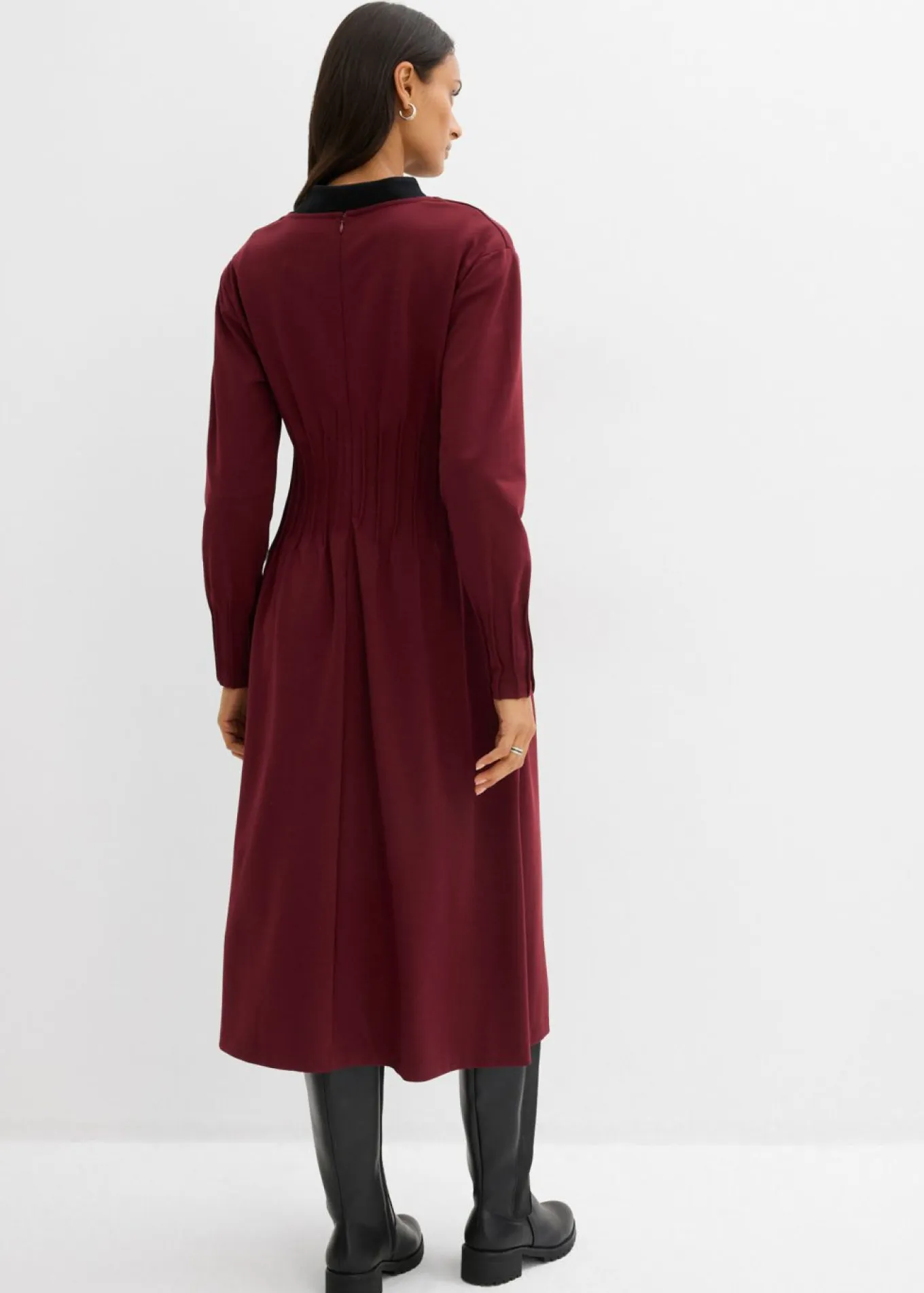 Cómodo vestido de mezcla de viscosa con pinzas decorativas