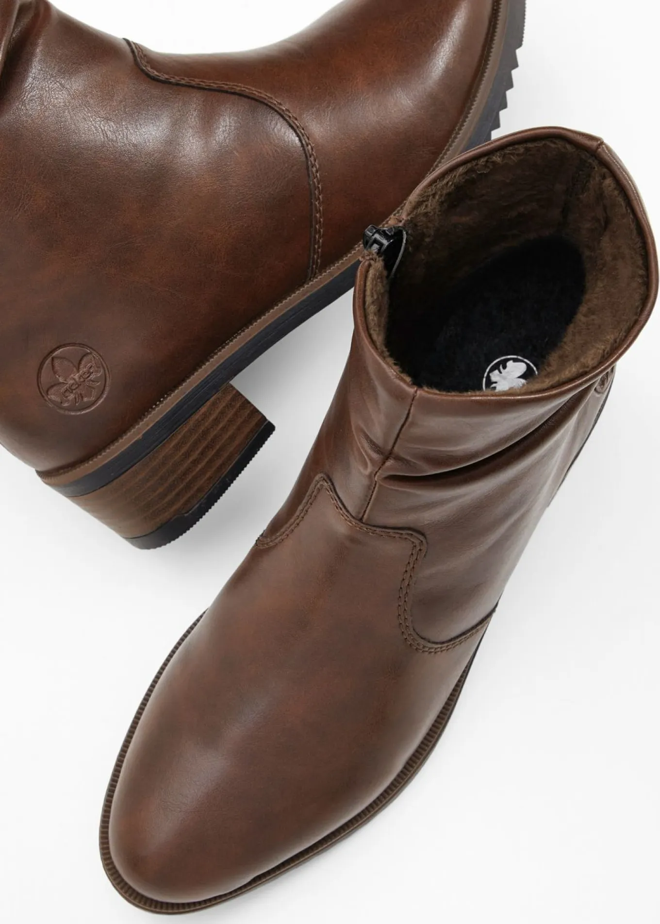 Cómodos botines Rieker con plantilla acolchada