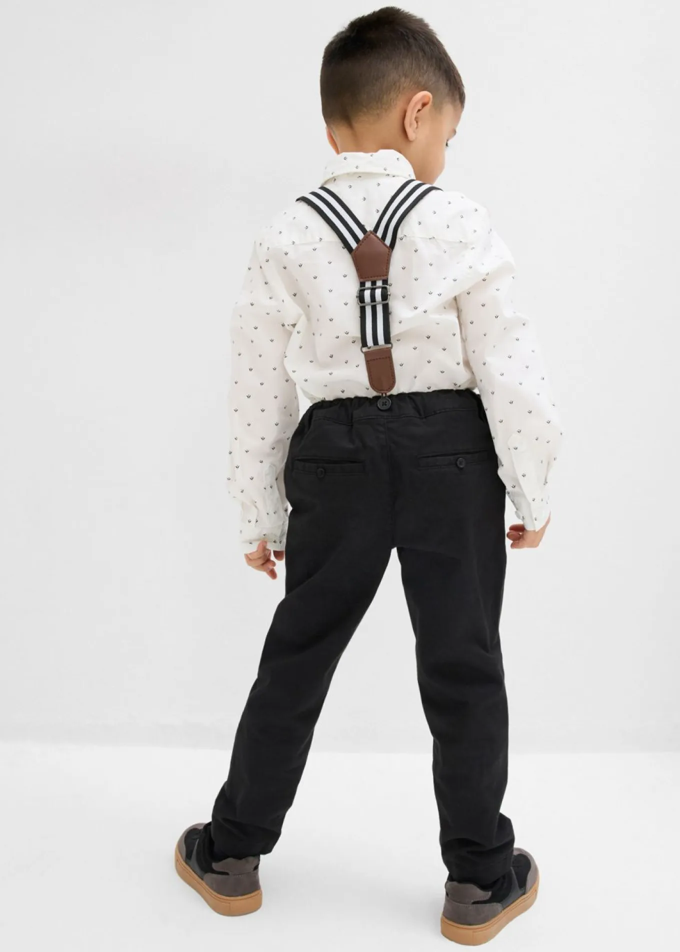 Conjunto de camisa de manga larga, pantalón elástico, tirantes y pajarita (4 piezas)