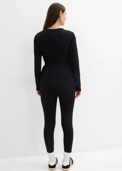 Conjunto de camiseta cruzada premamá con cómodos leggings (2 piezas)