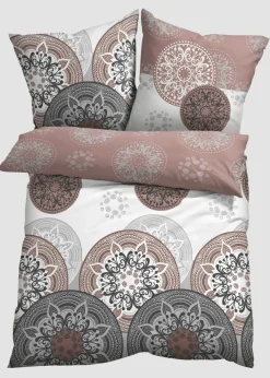 Conjunto de ropa de cama con adornos