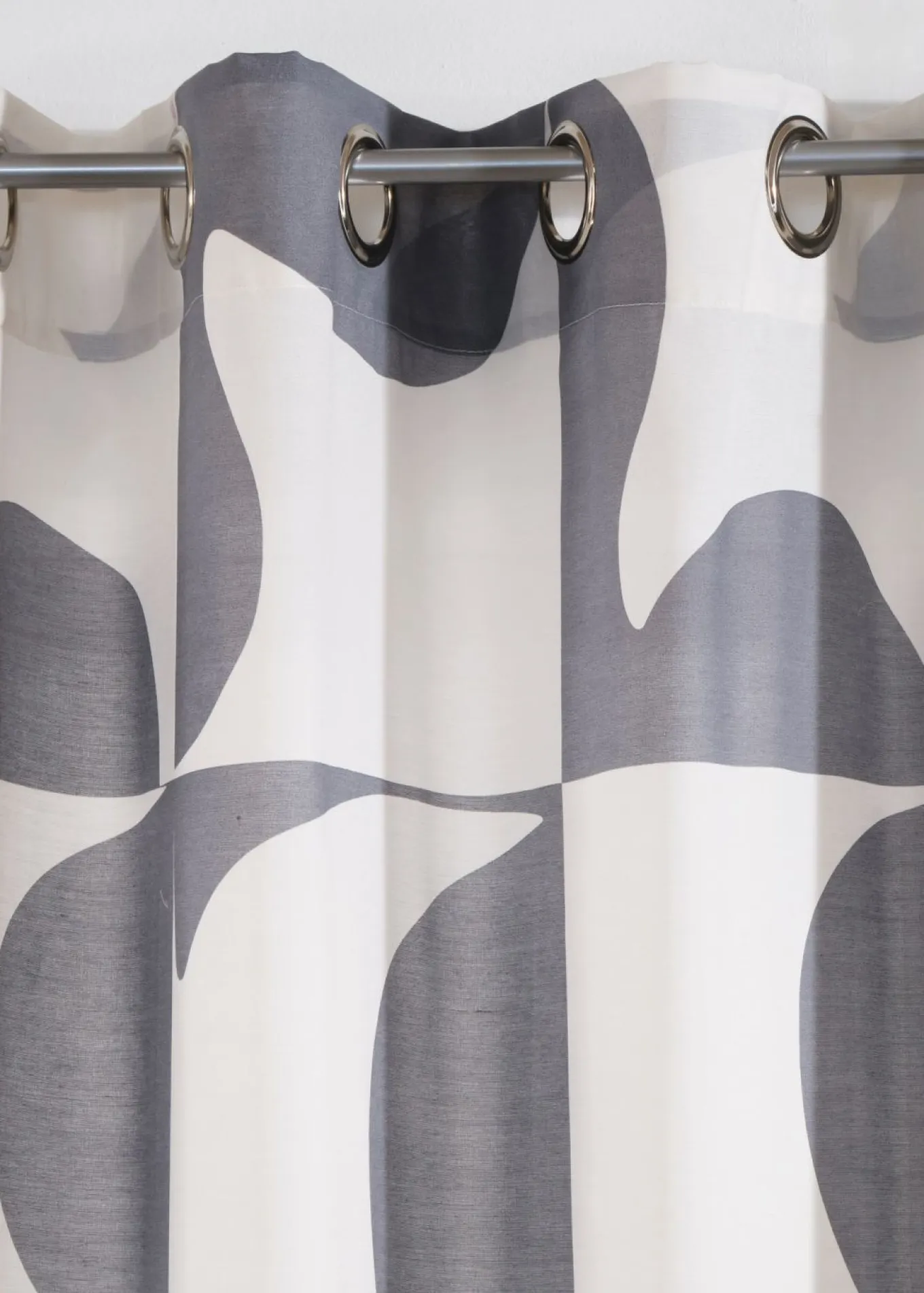Cortina de poliéster reciclado con estampado gráfico (1 unidad)