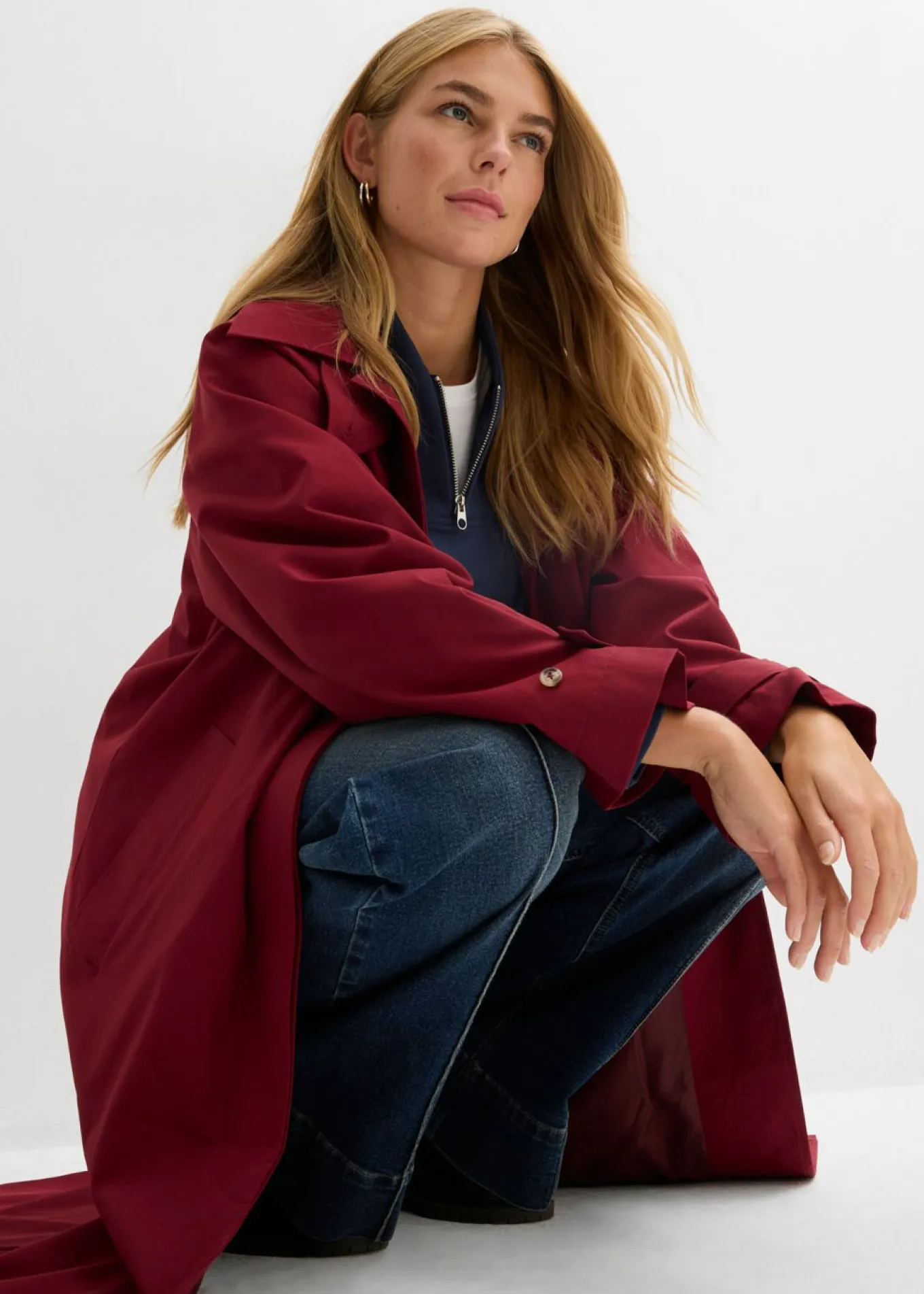 Gabardina con trabillas