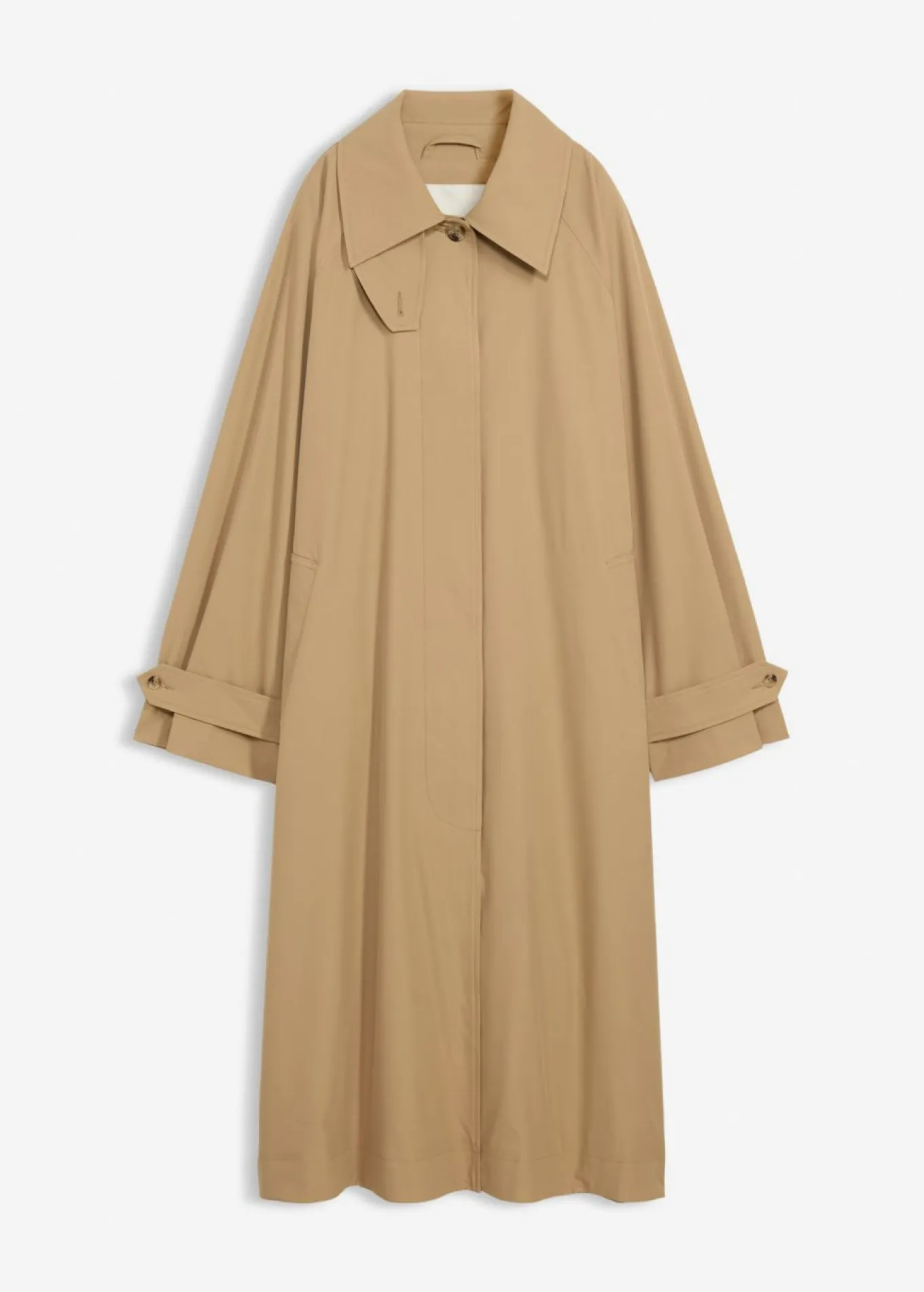 Gabardina con trabillas