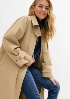 Gabardina con trabillas