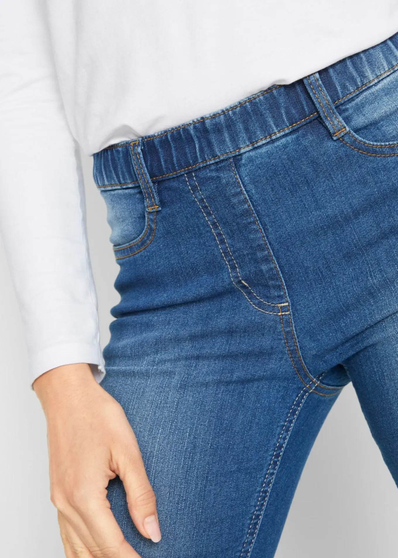 Jeggings mid waist, con cintura cómoda