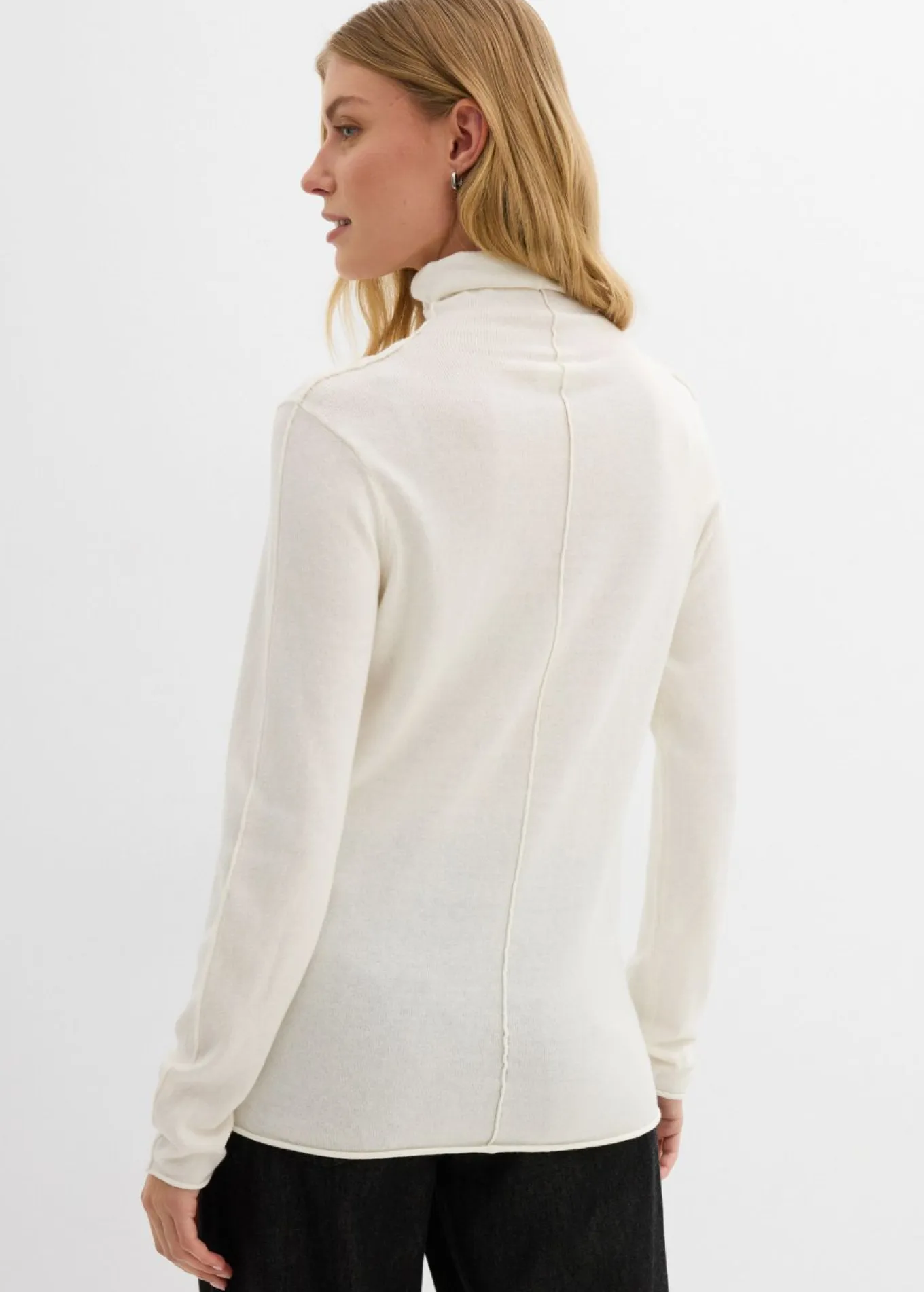Jersey de mezcla de cachemir suave con cuello vuelto