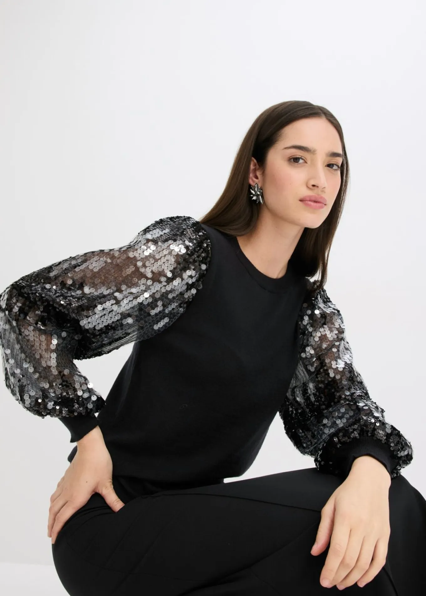 Jersey de punto fino con mangas de lentejuelas