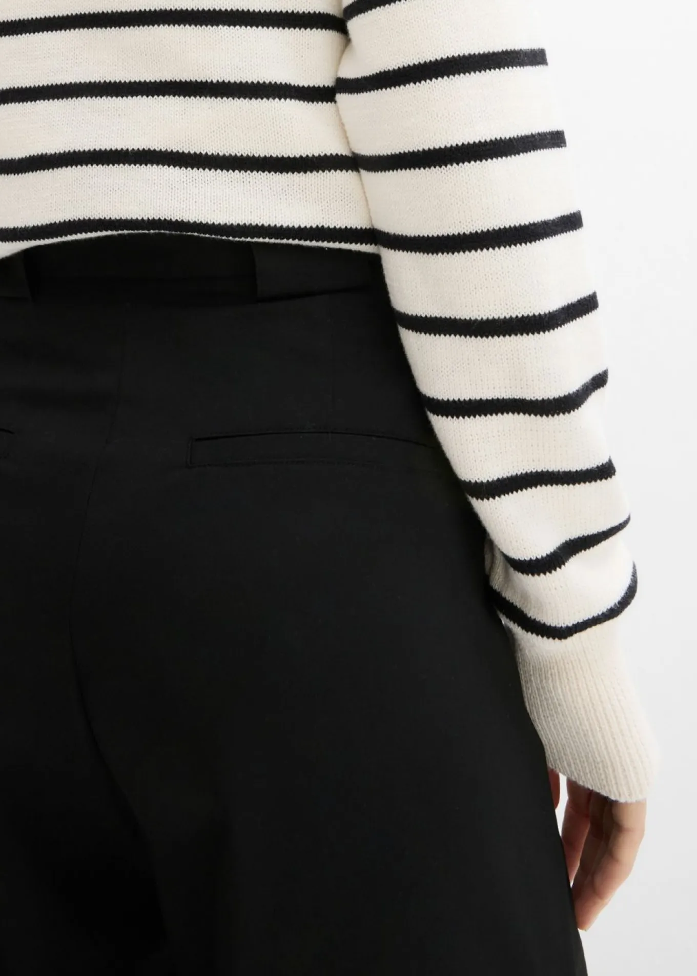 Pantalón barrel con cintura alta