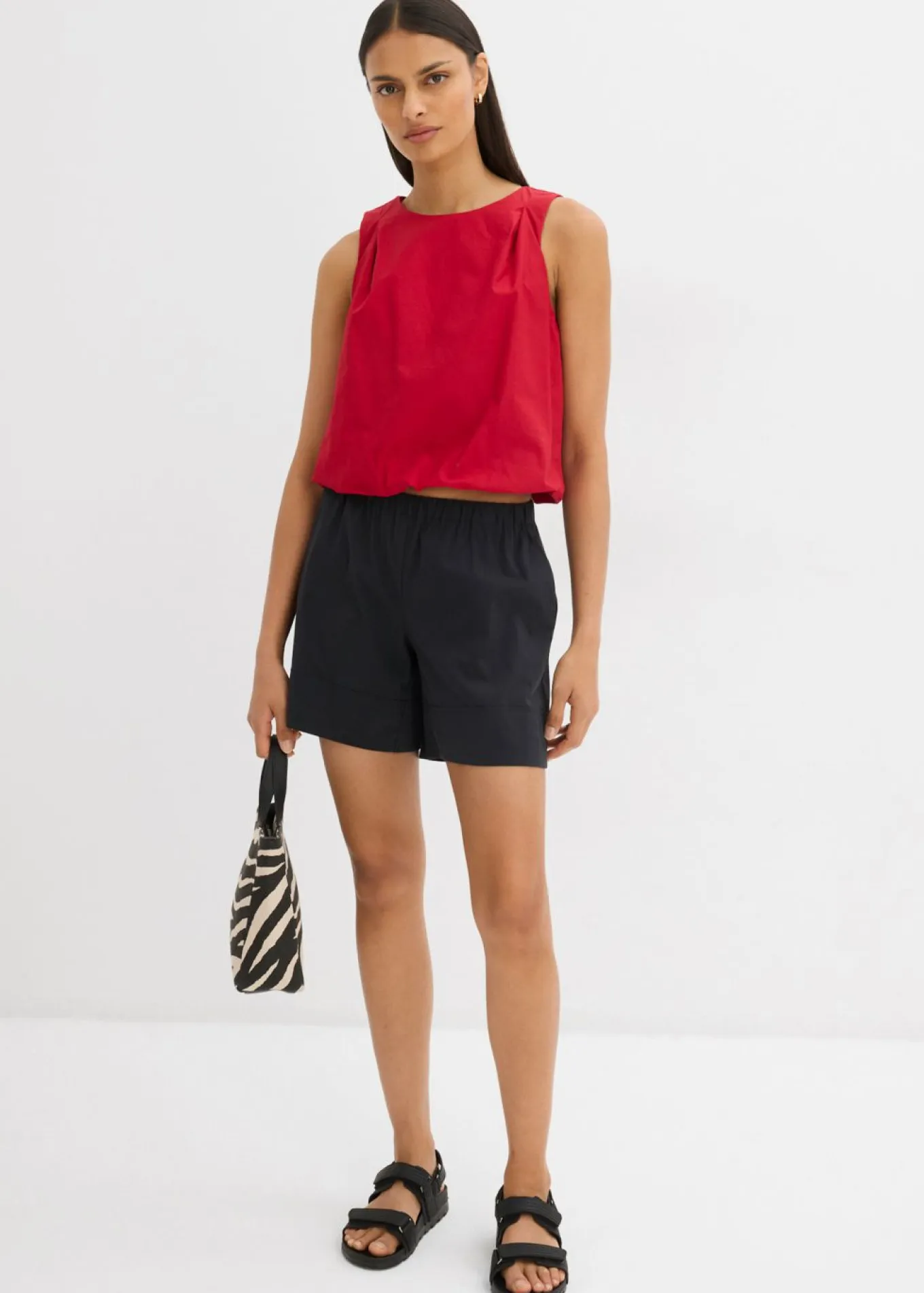Pantalón corto ancho
