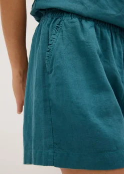 Pantalón corto con contenido de lino