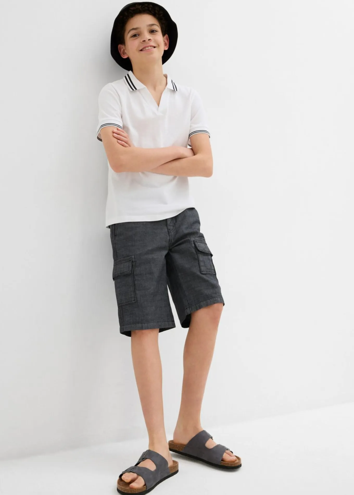 Pantalón corto tipo cargo de chambray con corte regular