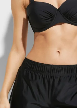 Pantalón de bañador con braguita interior
