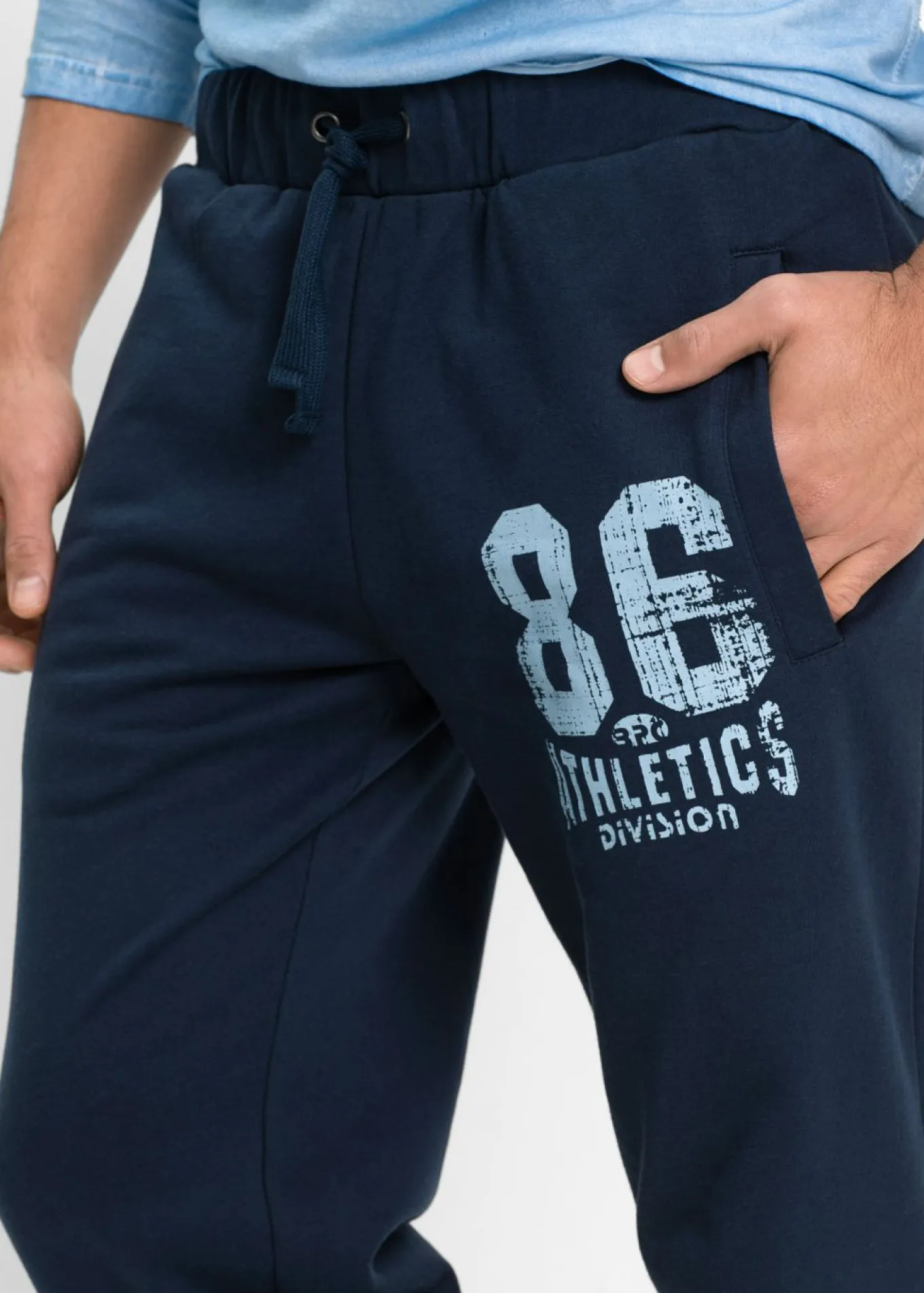 Pantalón de chándal con detalles deportivos de algodón orgánico puro