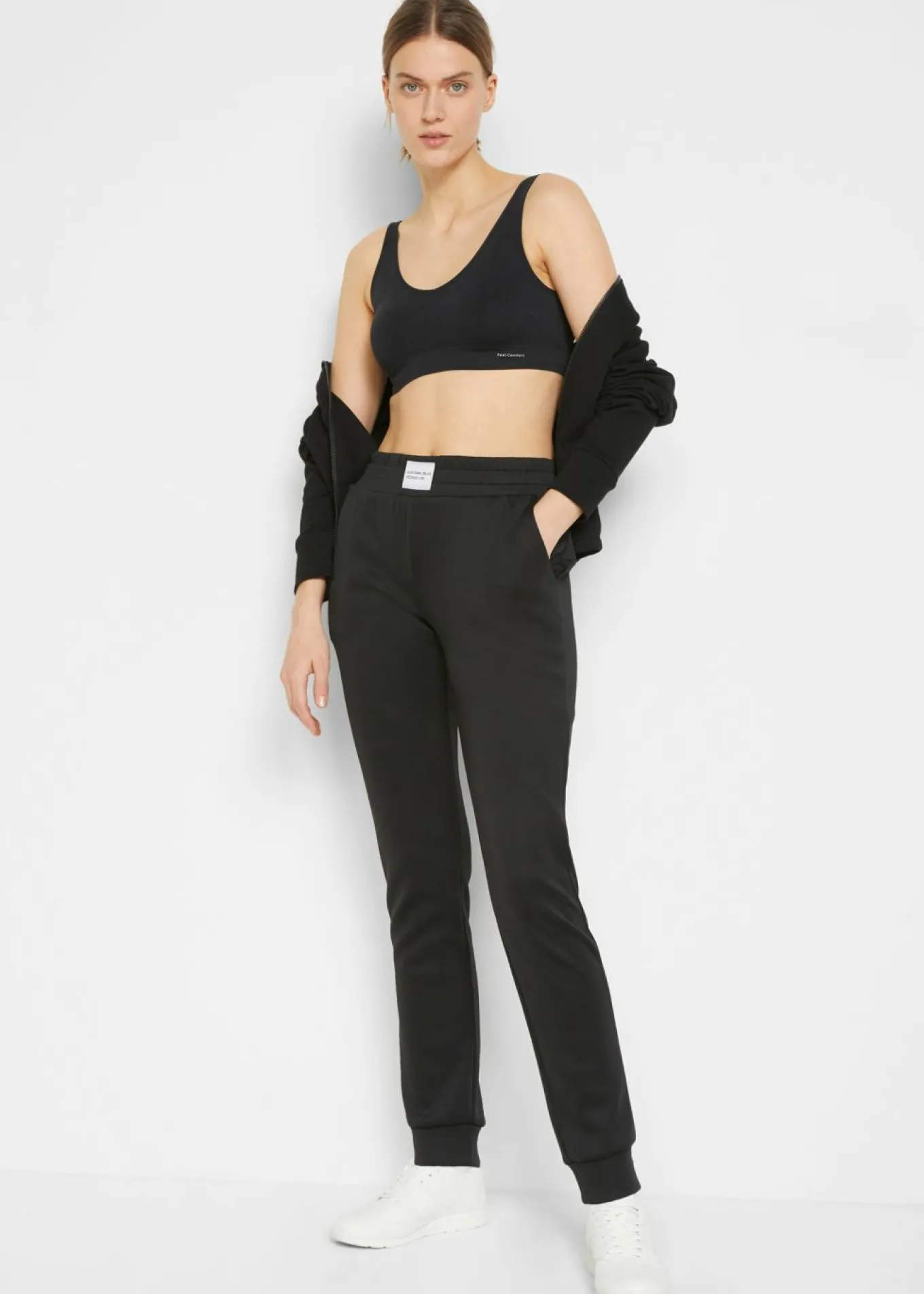 Pantalón de chándal de material de secado rápido