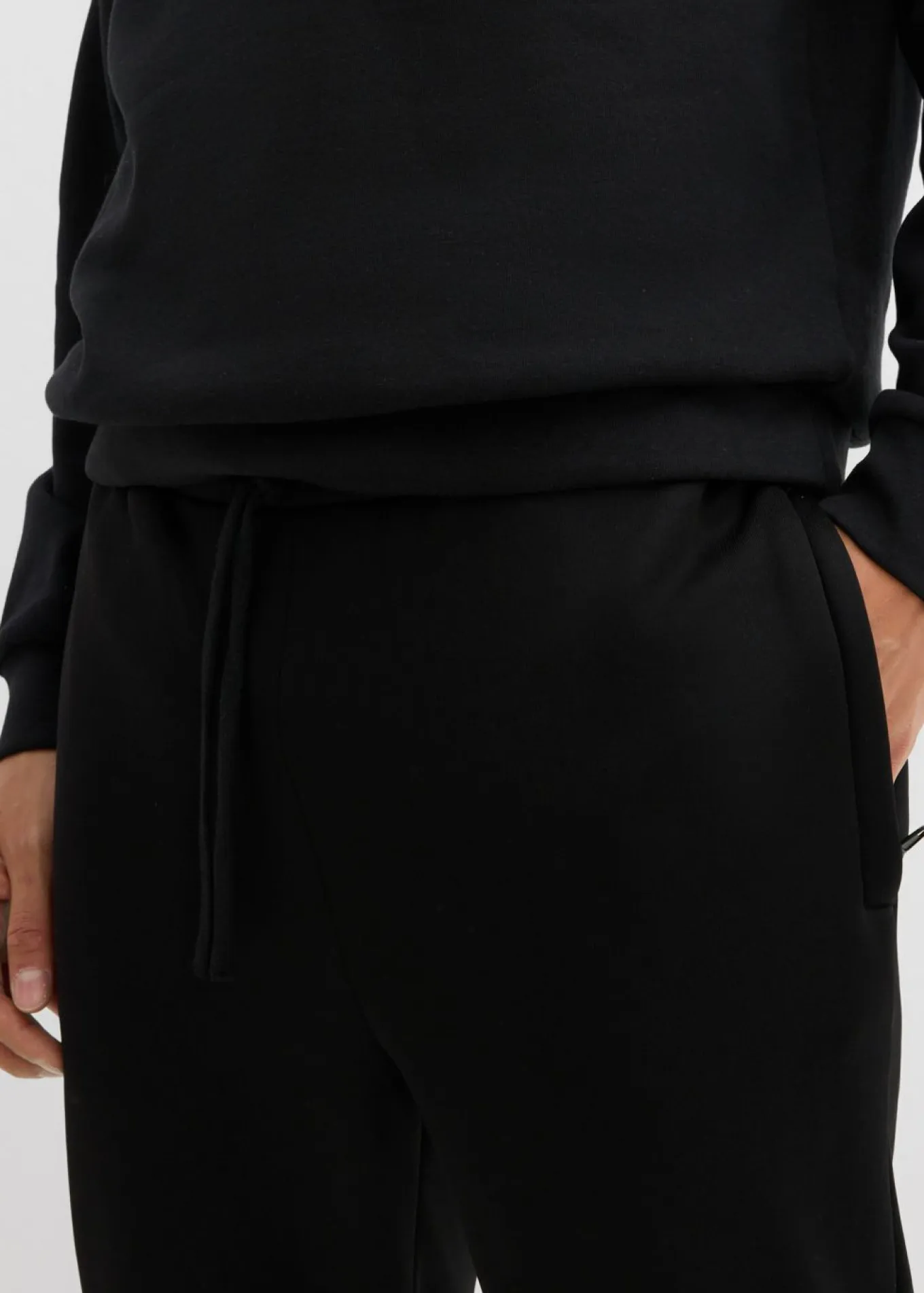 Pantalón de chándal térmico con prácticos bolsillos con cremallera