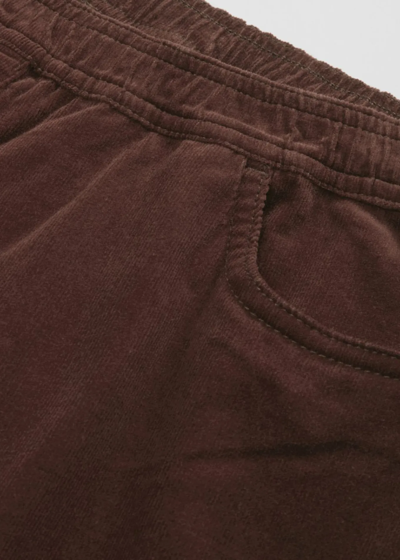 Pantalón de pana elástico y ancho, high waist
