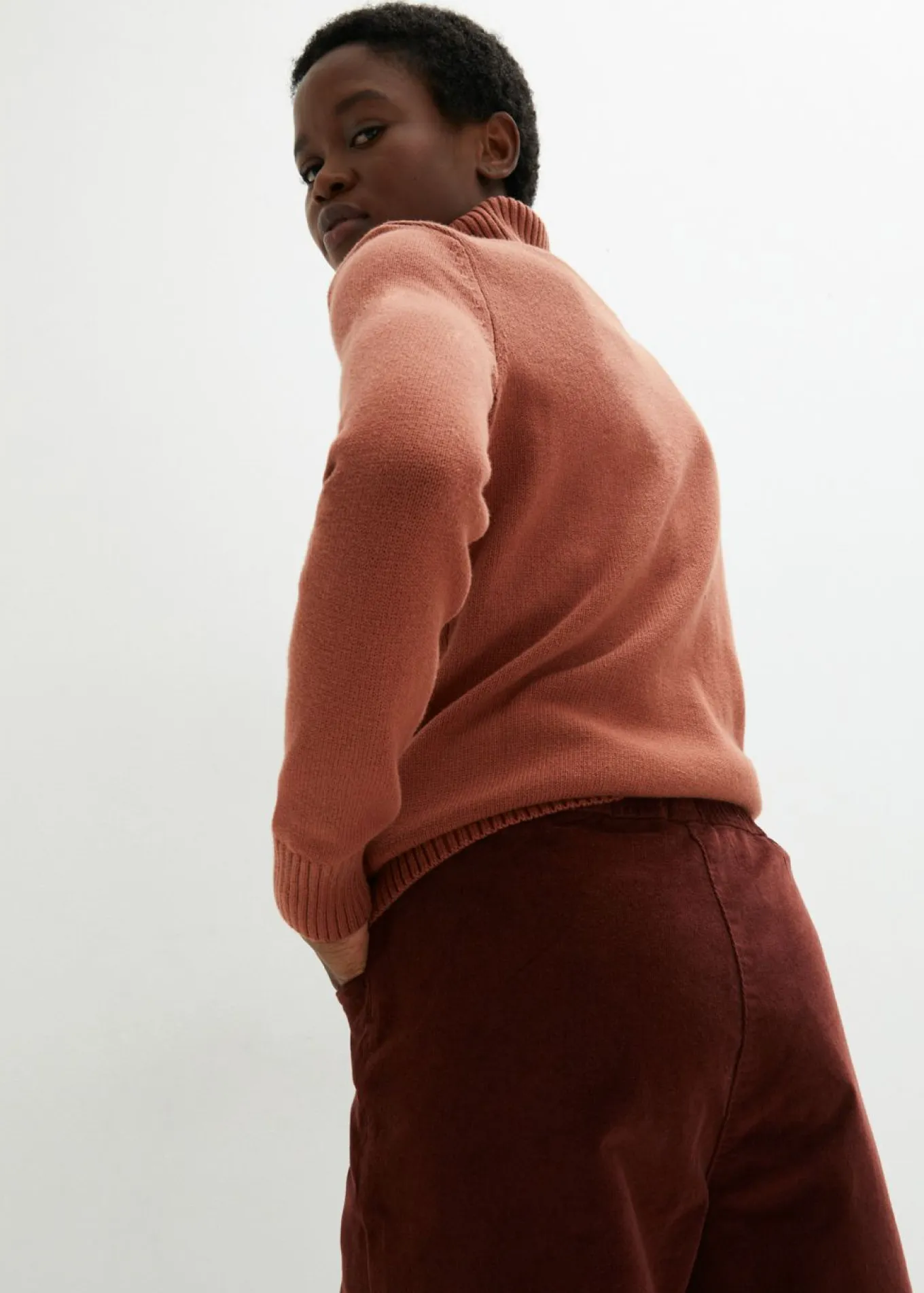 Pantalón de pana elástico y ancho, high waist