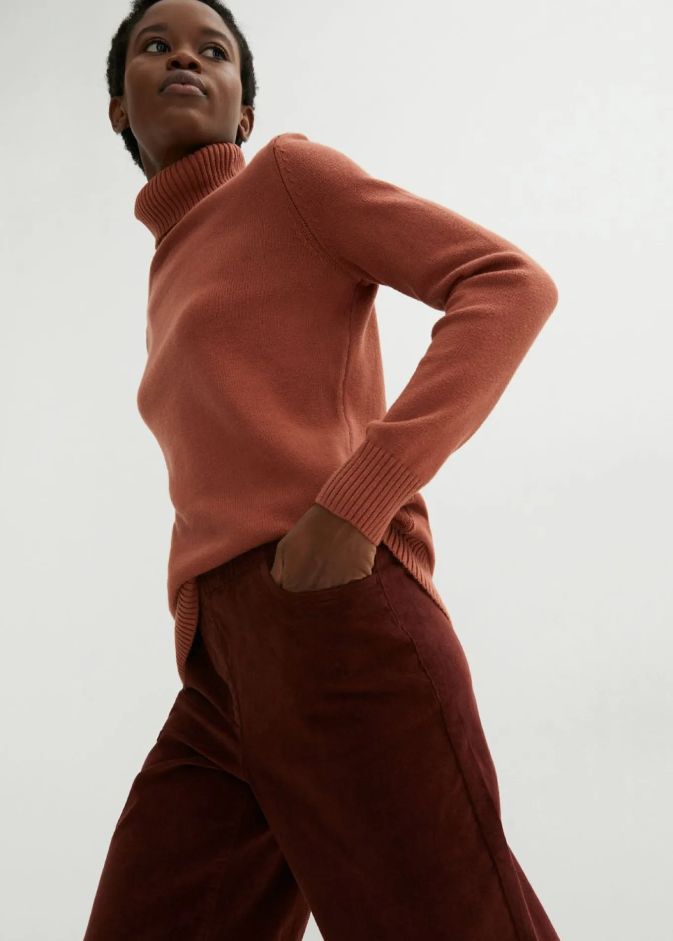 Pantalón de pana elástico y ancho, high waist