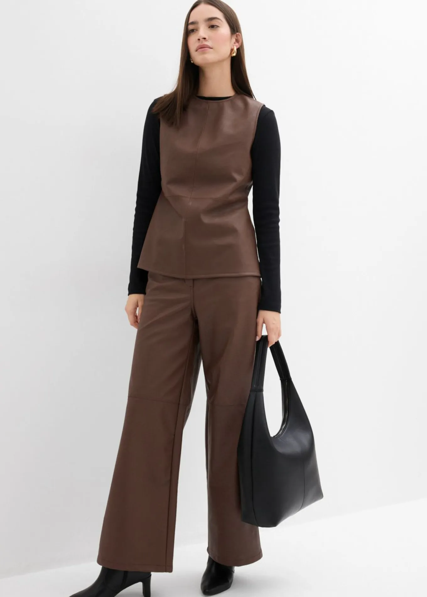 Pantalón de piel sintética