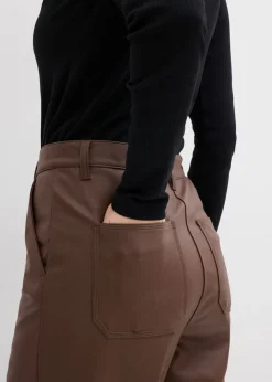 Pantalón de piel sintética