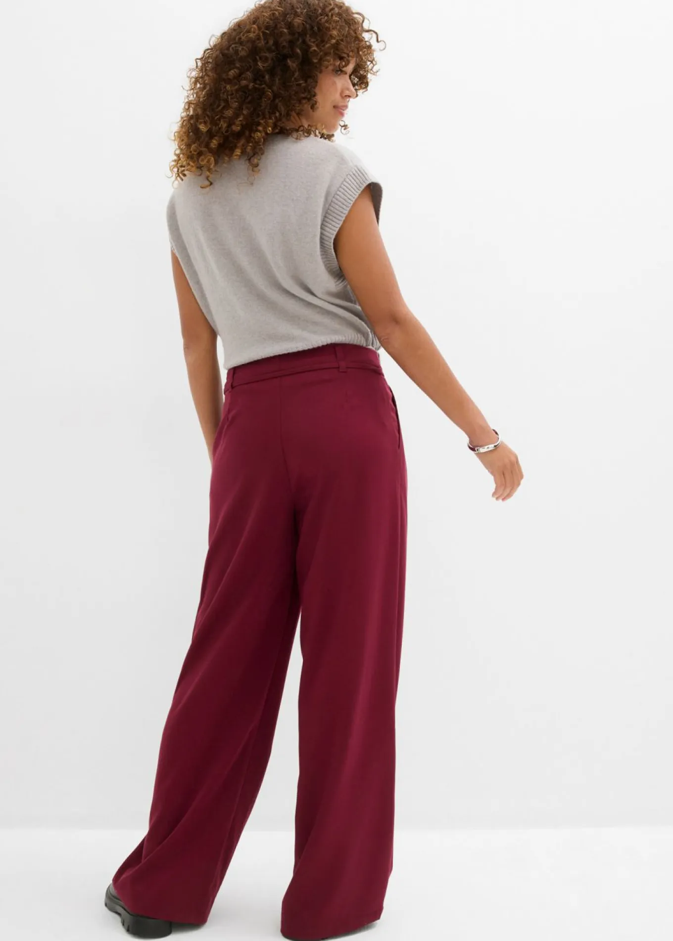 Pantalón de pinzas con cordón