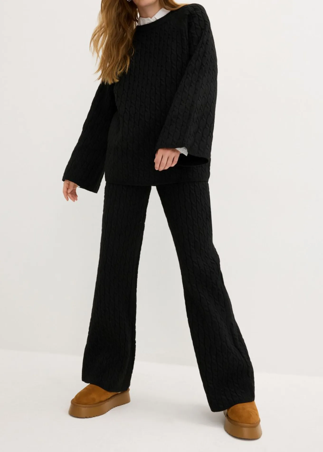 Pantalón de punto con patrón trenzado