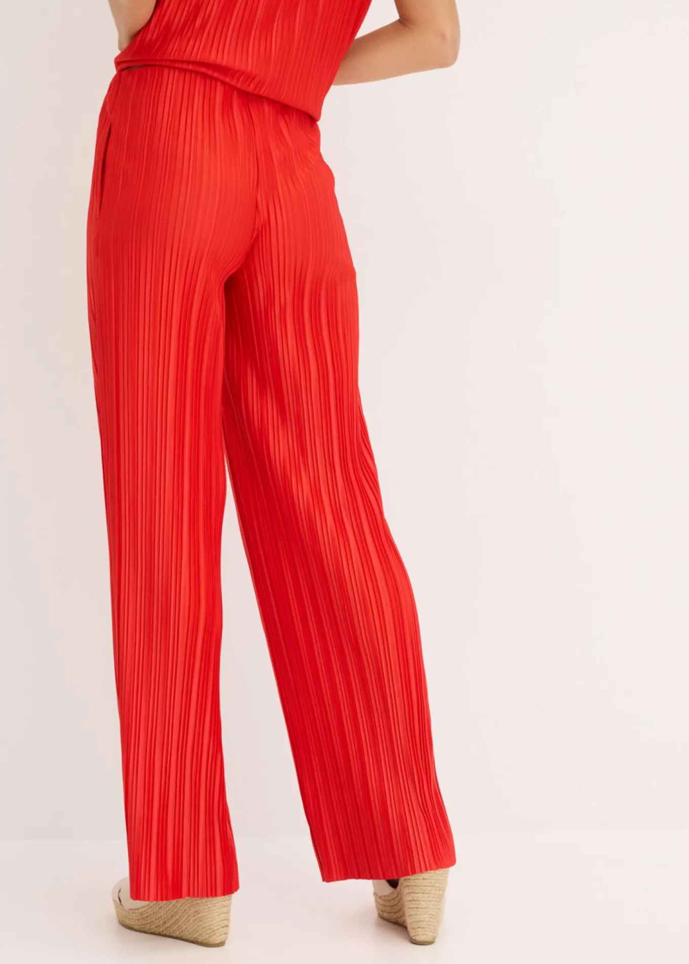 Pantalón de punto con plisado