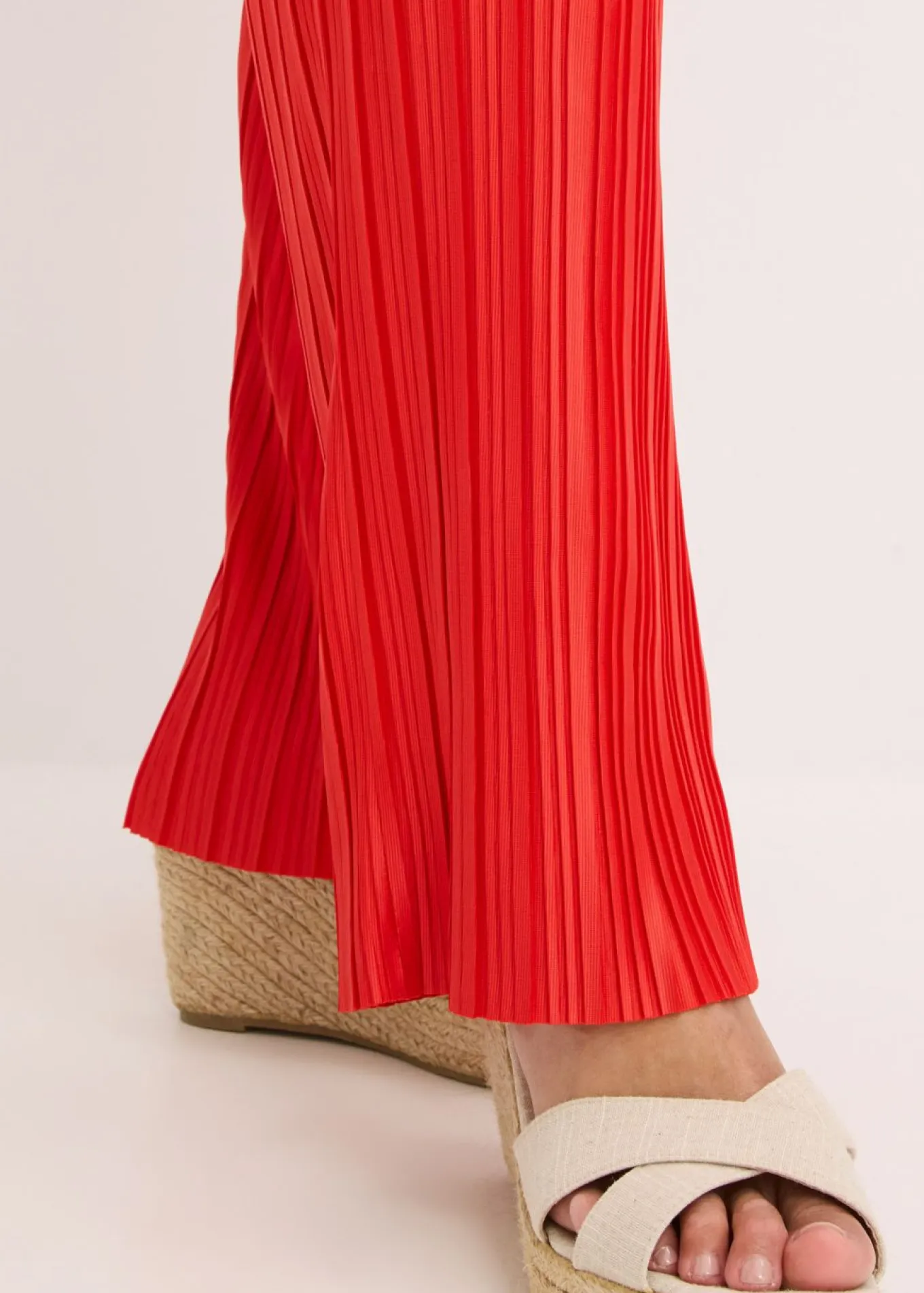 Pantalón de punto con plisado