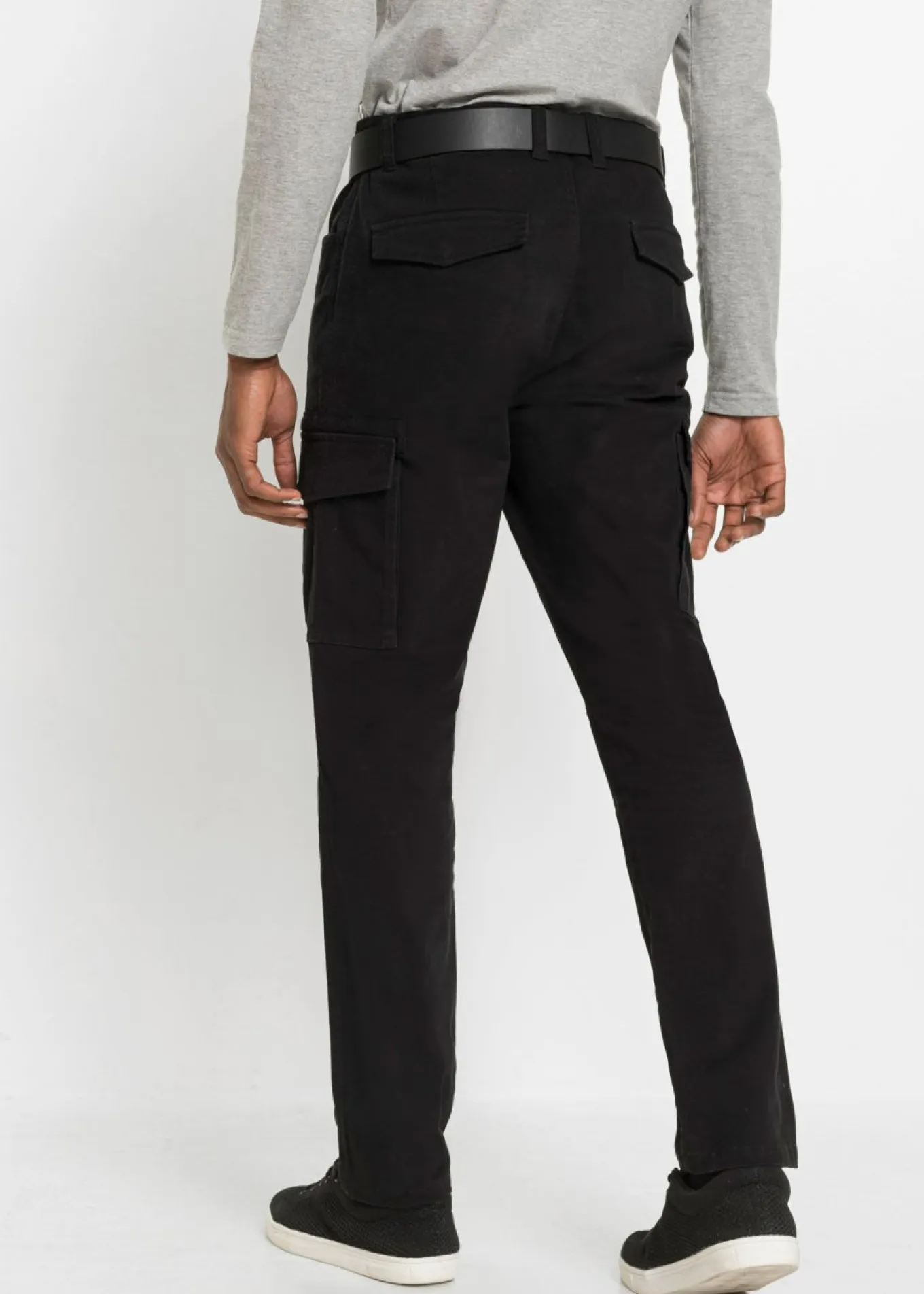 Pantalón elásticos, slim fit, con bolsillos cargo, straight