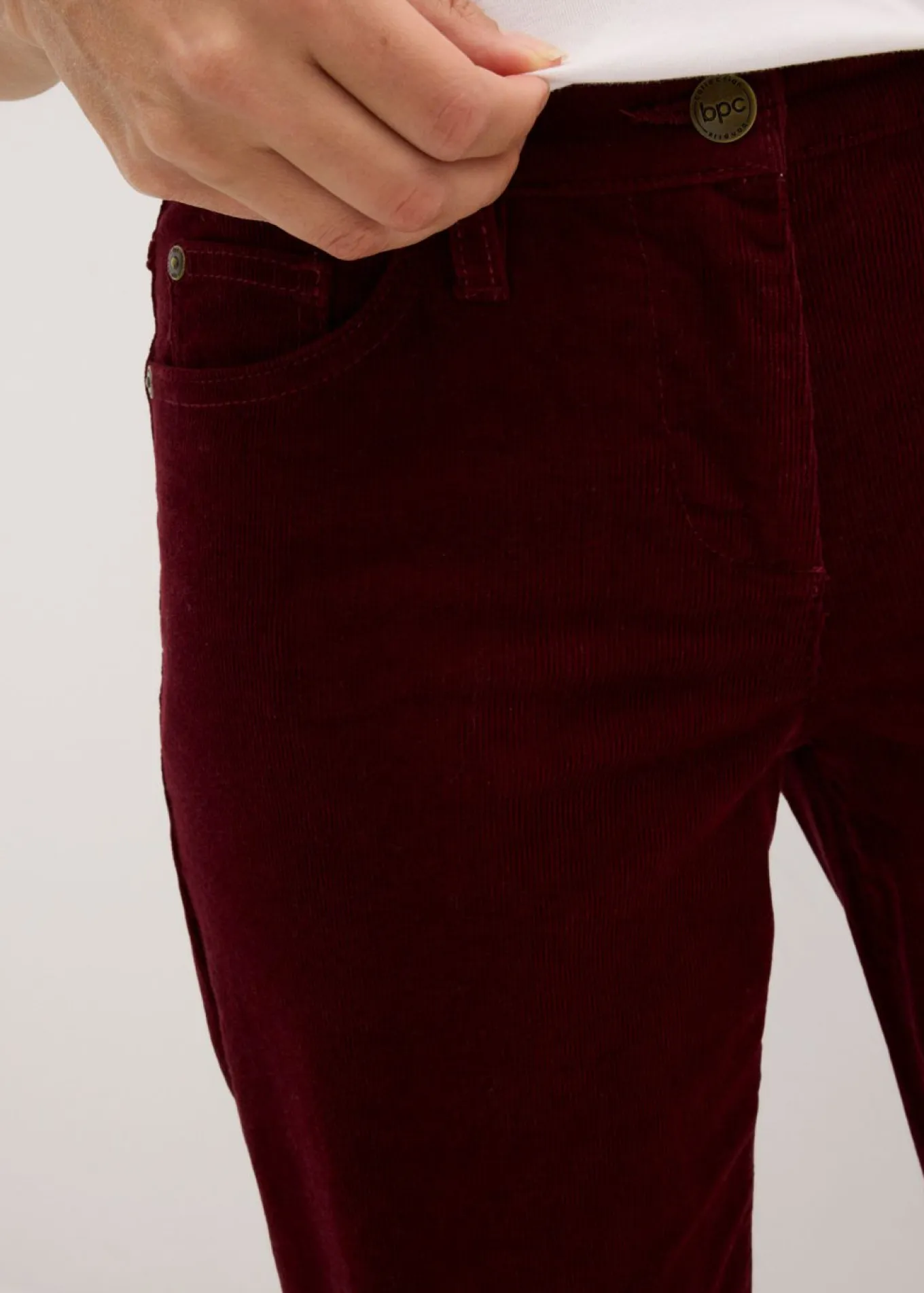 Pantalón estilo Marlene de pana