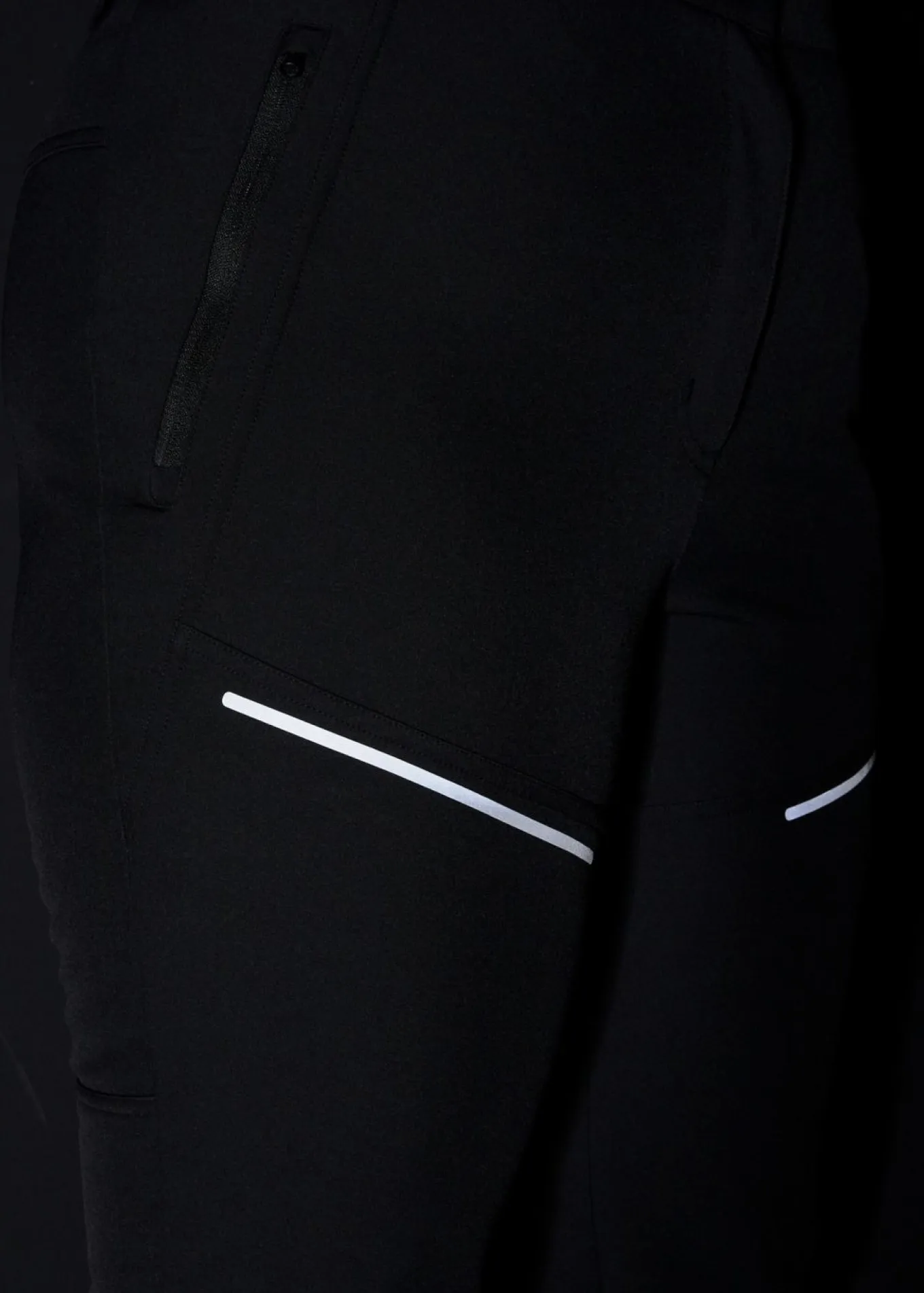 Pantalón funcional de softshell elástico y repelente al agua
