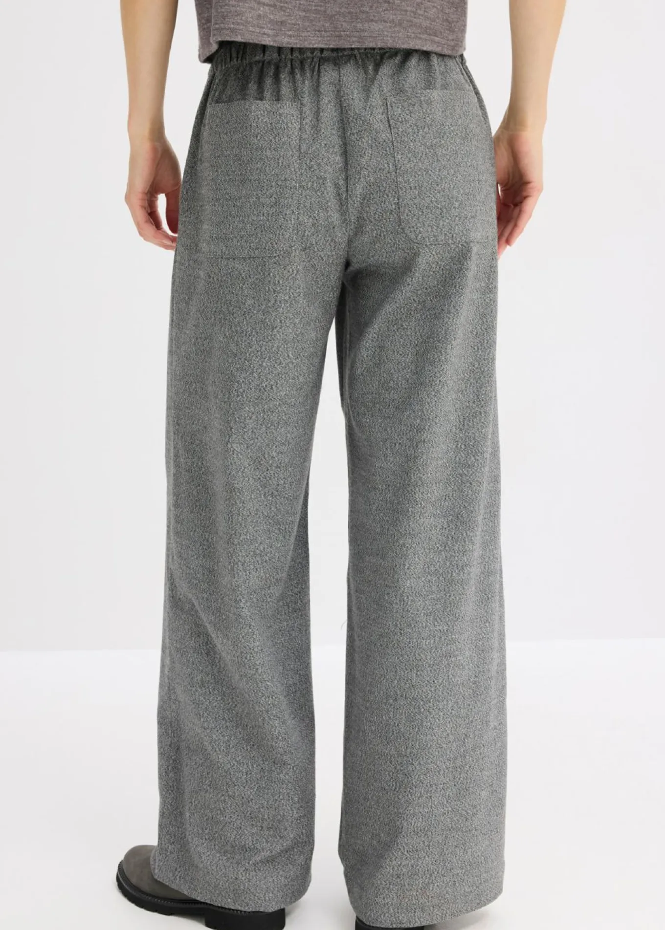Pantalón palazzo con aspecto de lana