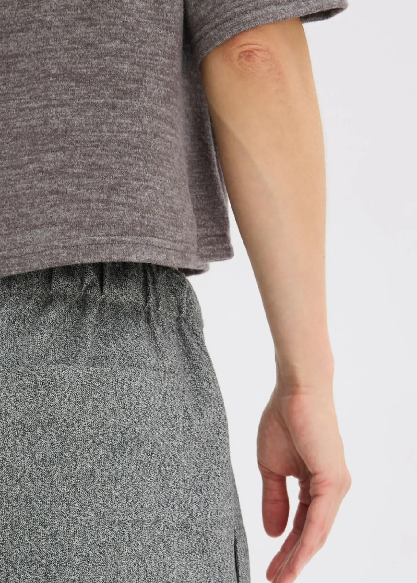 Pantalón palazzo con aspecto de lana
