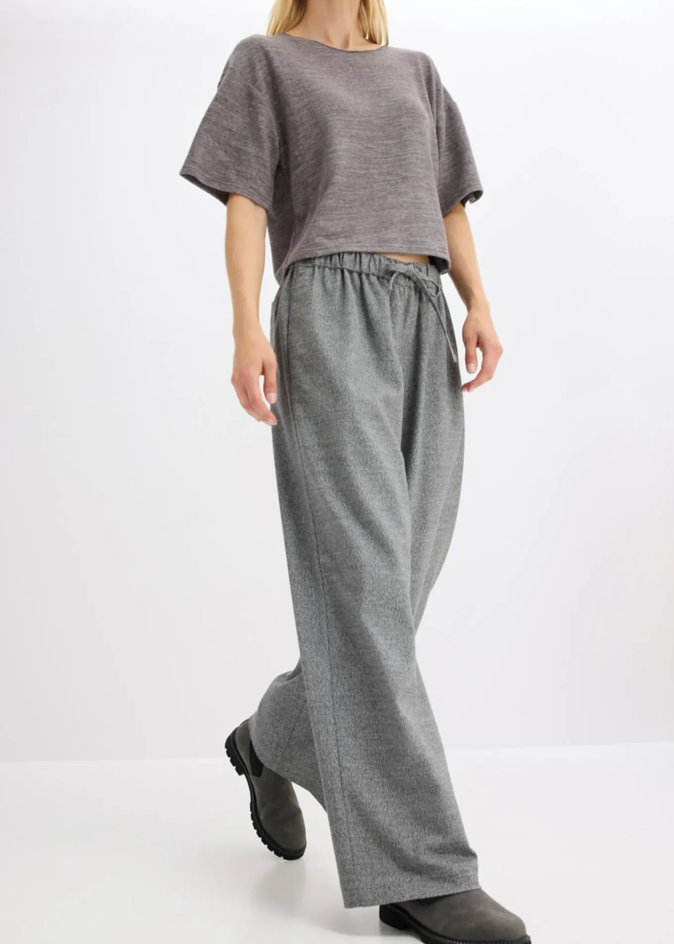 Pantalón palazzo con aspecto de lana