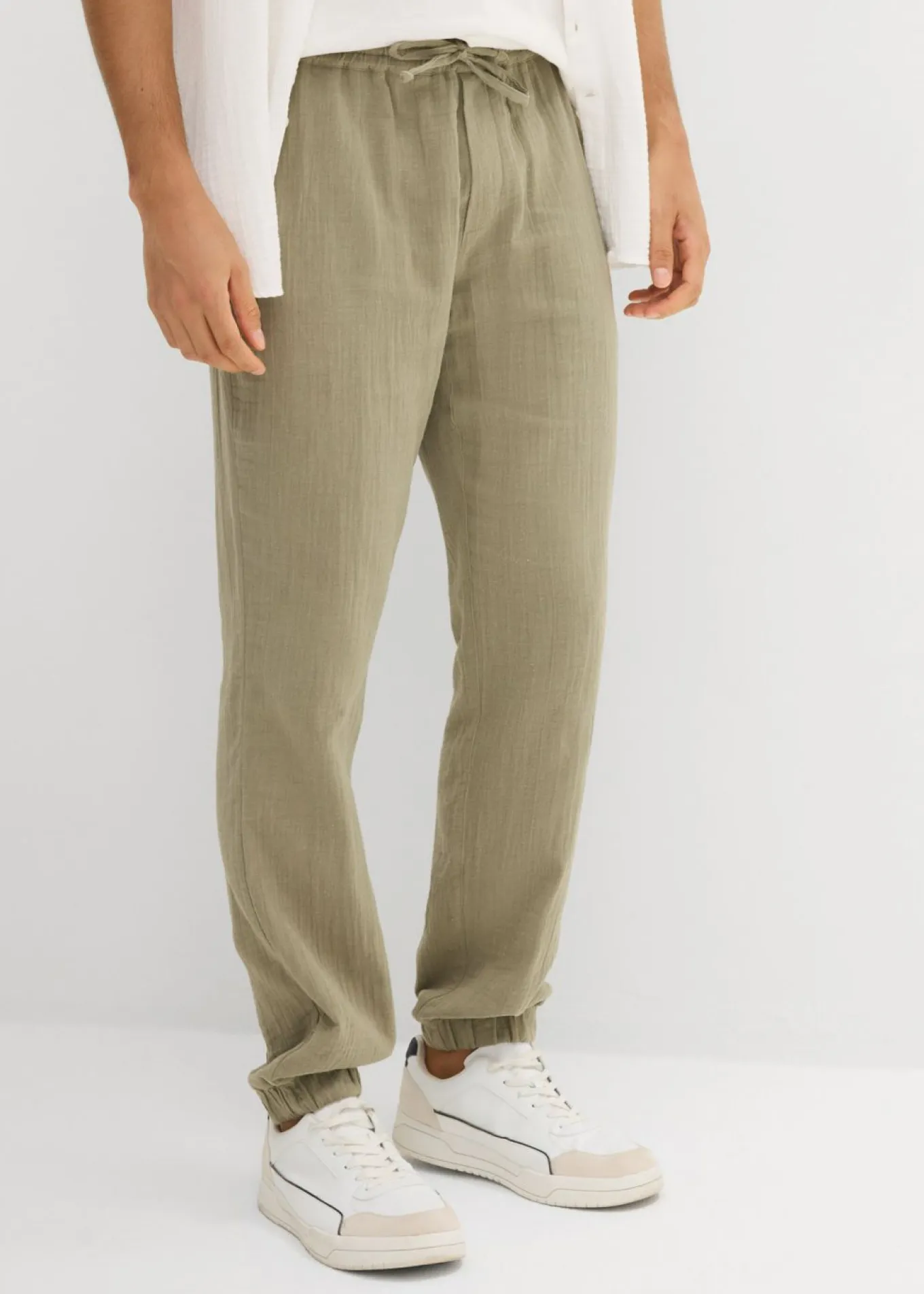 Pantalón sin cierre de muselina con corte regular y tapered