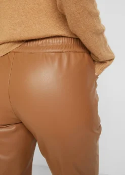 Pantalón sin cierre de piel sintética