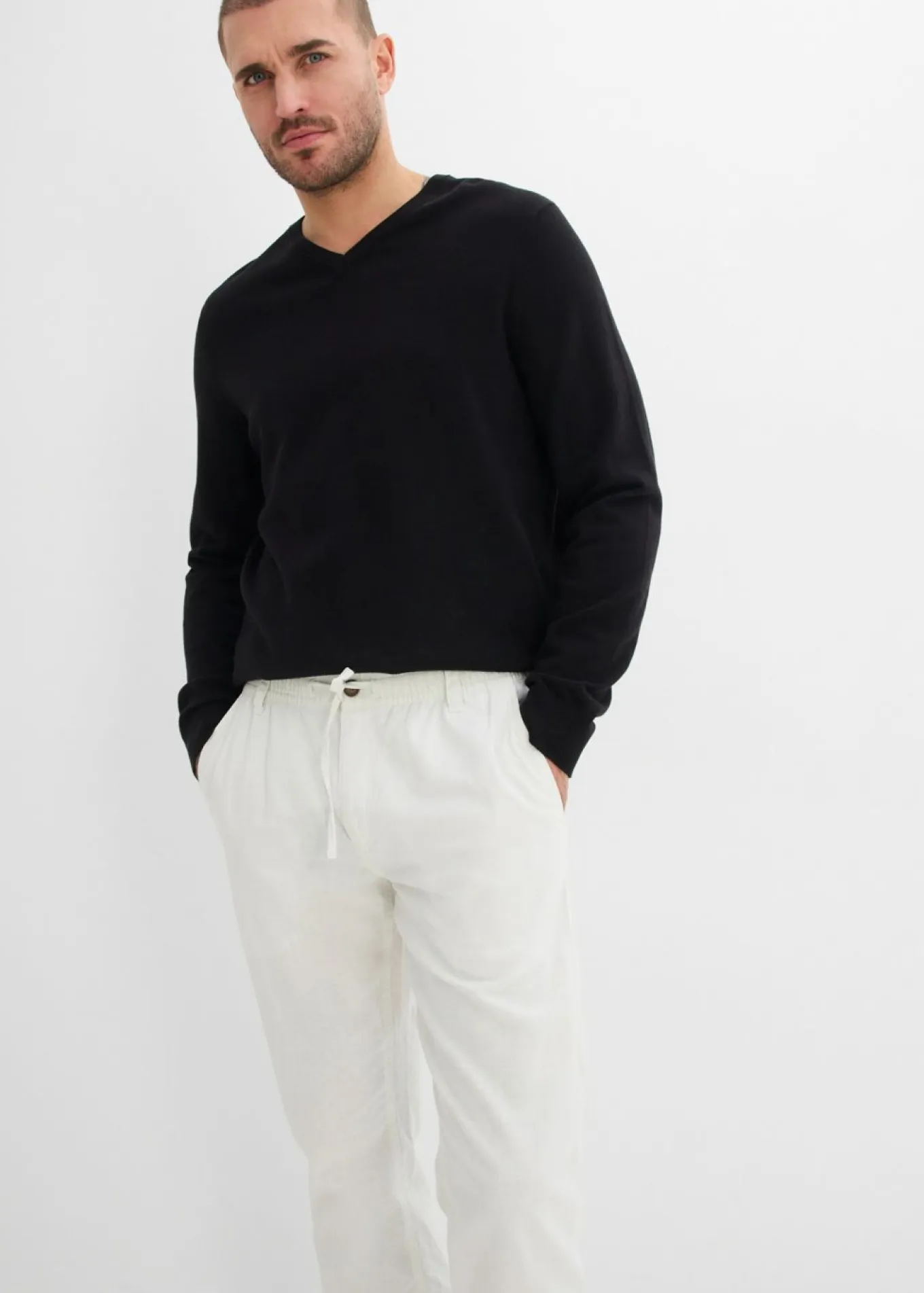 Pantalón tipo chino de mezcla de lino ligero con corte regular y forma recta