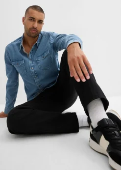 Pantalón térmico tipo cargo, relaxed fit, con forro de franela y cintura cómoda, straight