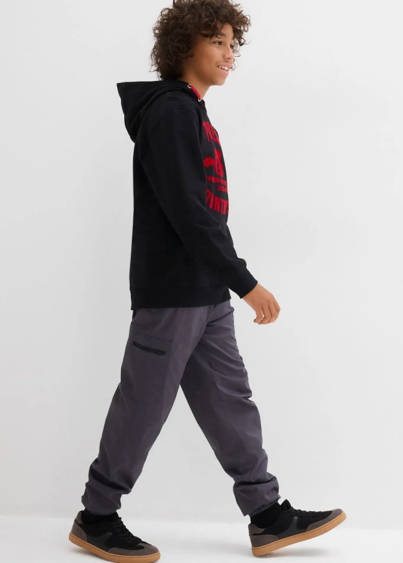 Pantalón térmico tipo cargo con corte holgado y forro de punto