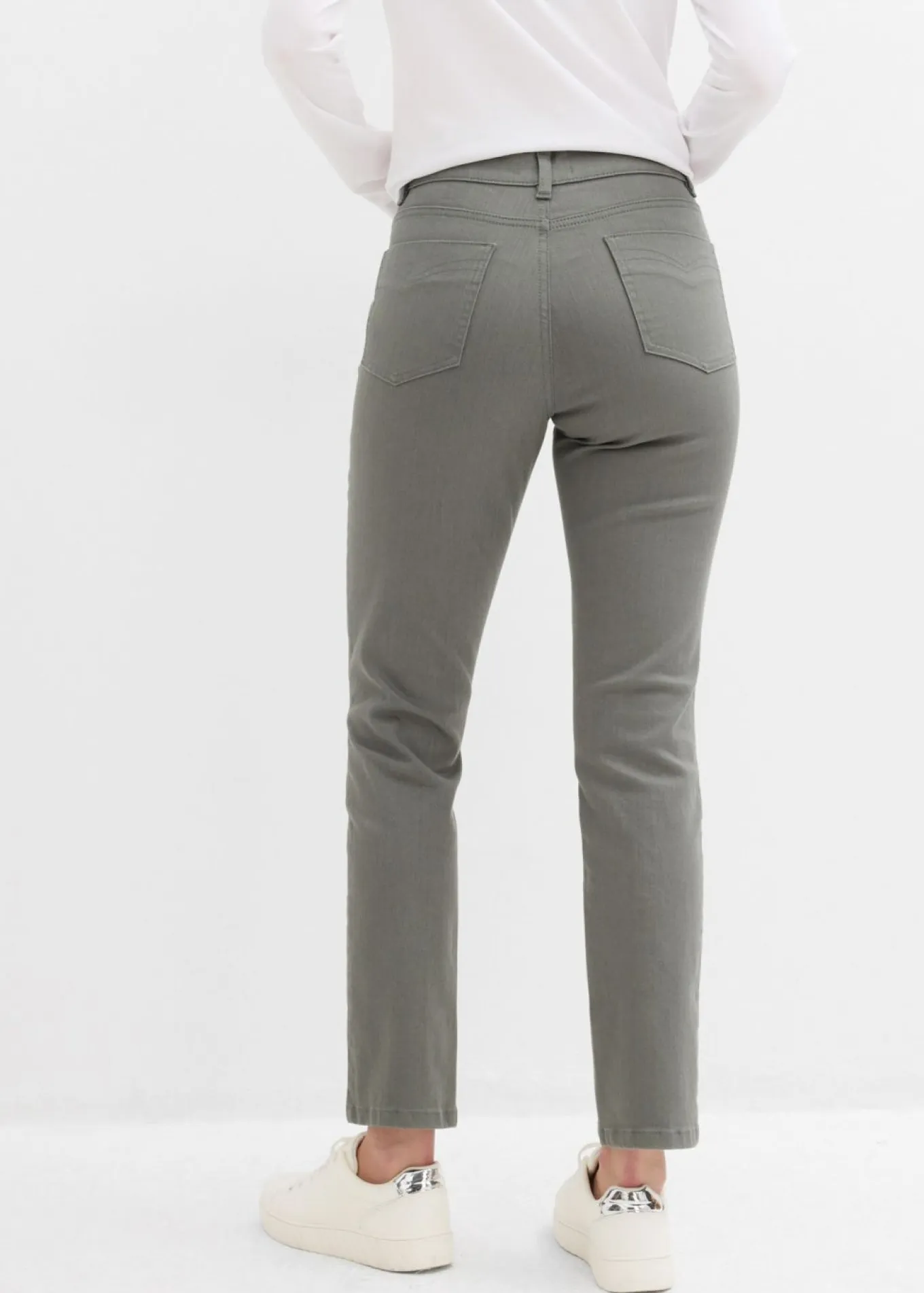 Pantalones acortados de sarga