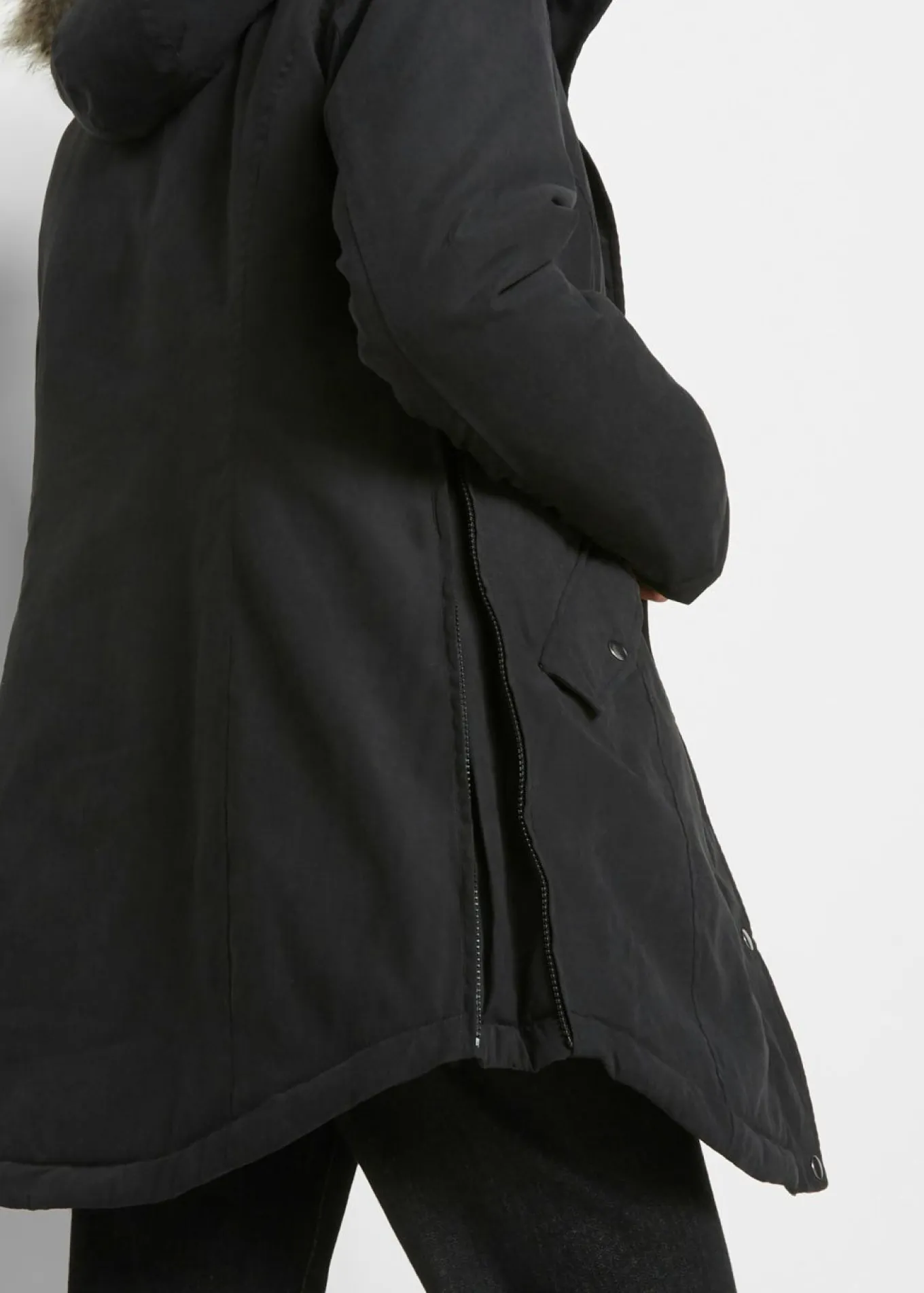 Parka con cremallera lateral para ajustar la anchura
