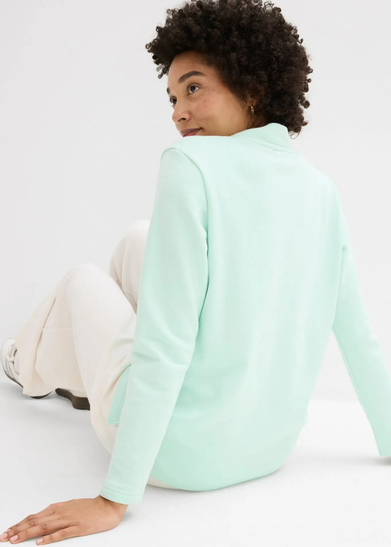 Sudadera con abertura