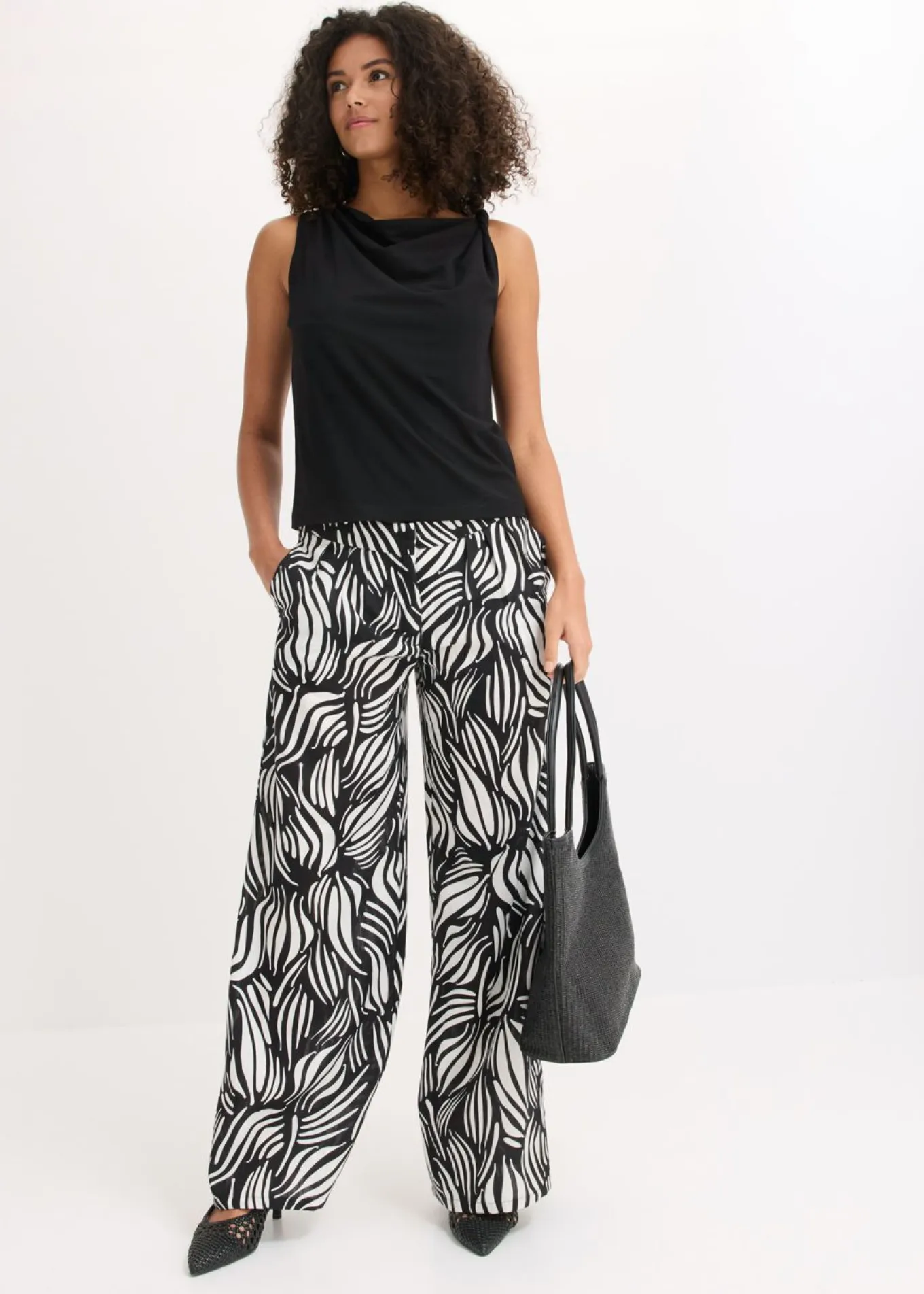 Top con detalle anudado