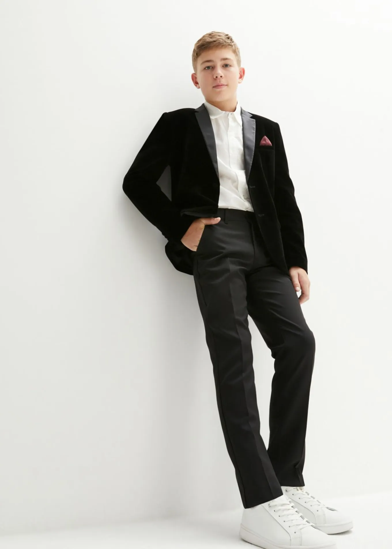Traje (4 piezas) con camisa y corbata