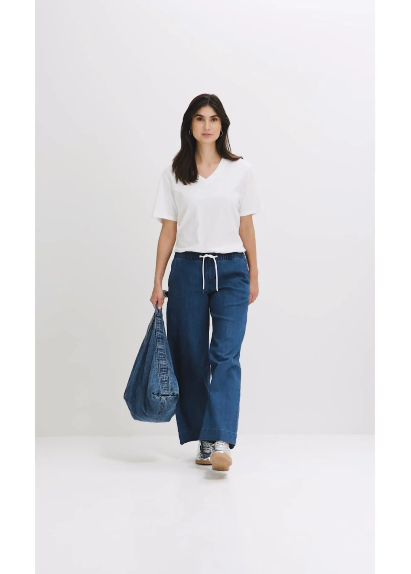 Vaqueros con pernera ancha, mid waist, elásticos