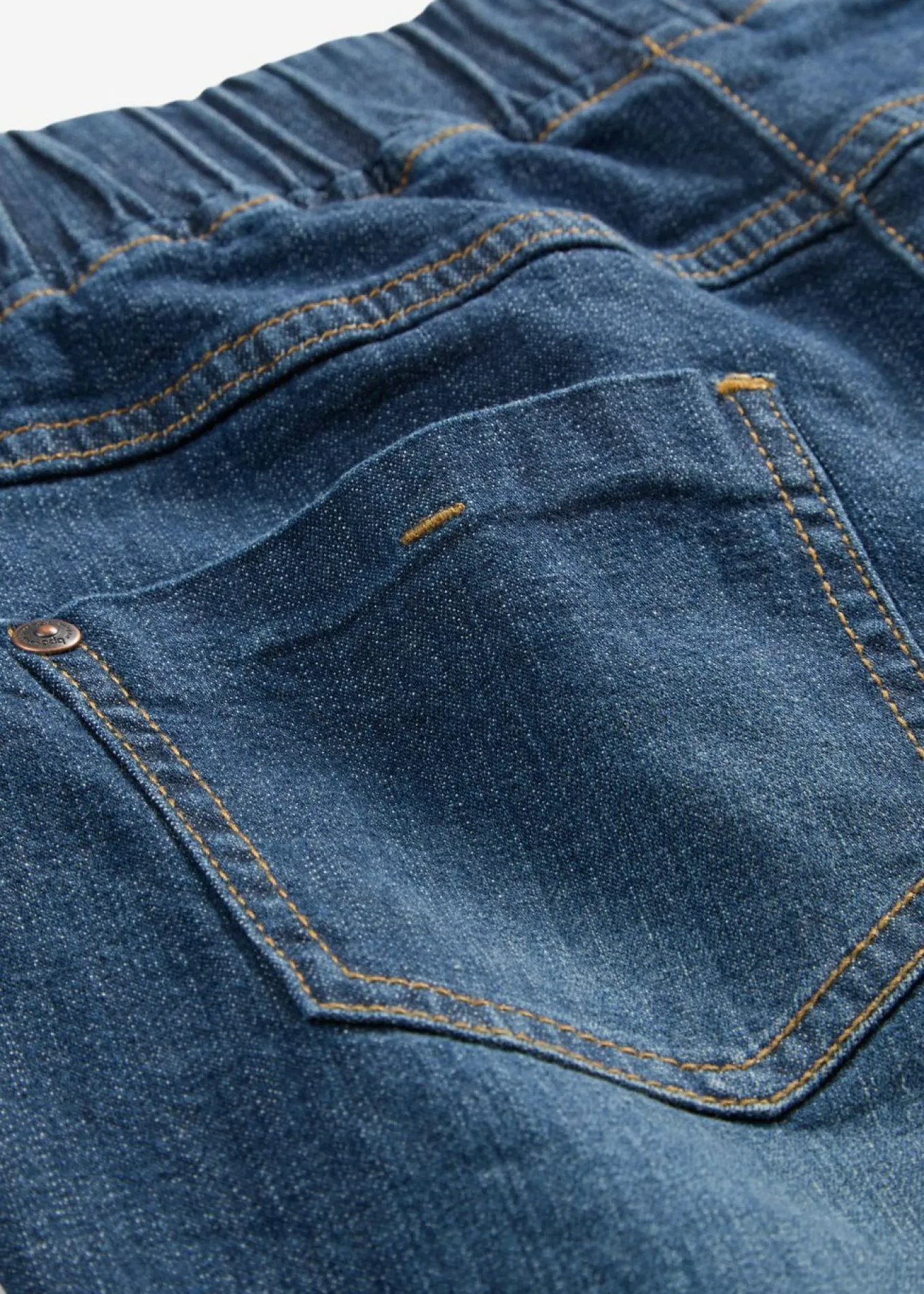 Vaqueros de algodón con talle medio y corte slim